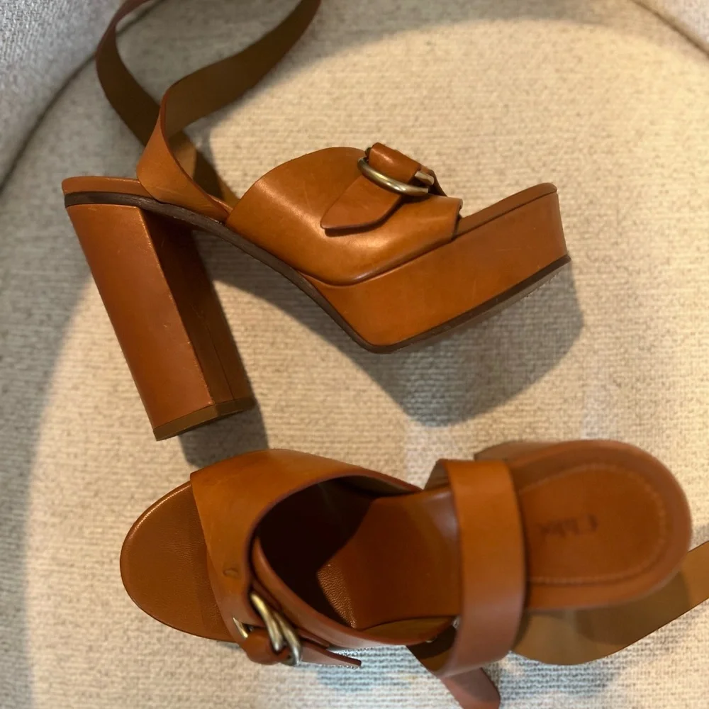 Chloe Kingsley Platform Buckle Sandals - Picture 2 of 5